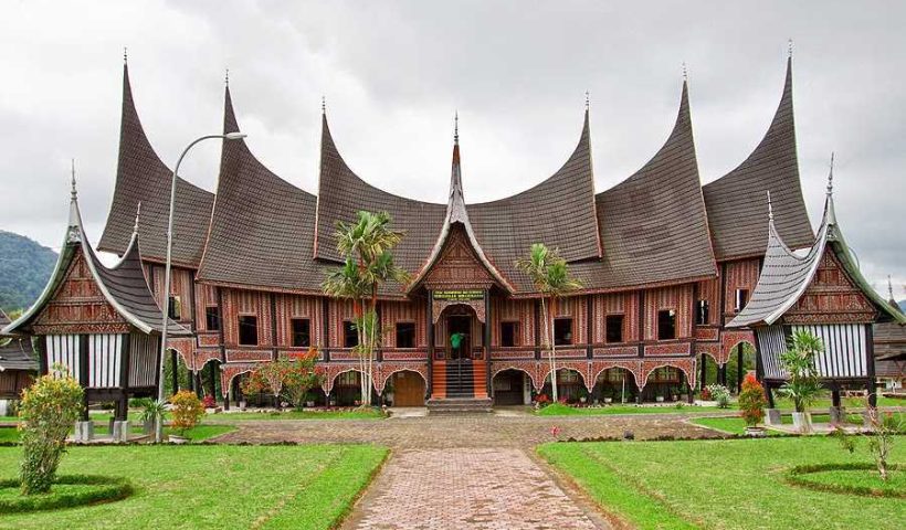 Padang Traditional House and Its History -